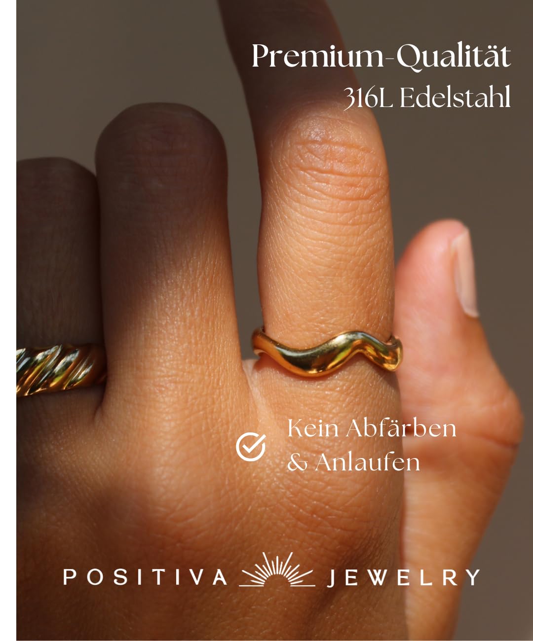 Positiva Jewelry Wellen-Ring Damen Gold – Offener Edelstahlring, 18k vergoldet, größenverstellbar, wasserfest & hypoallergen – Minimalistischer Statement-Ring, Geschenk Frauen inkl. Schmuckbox