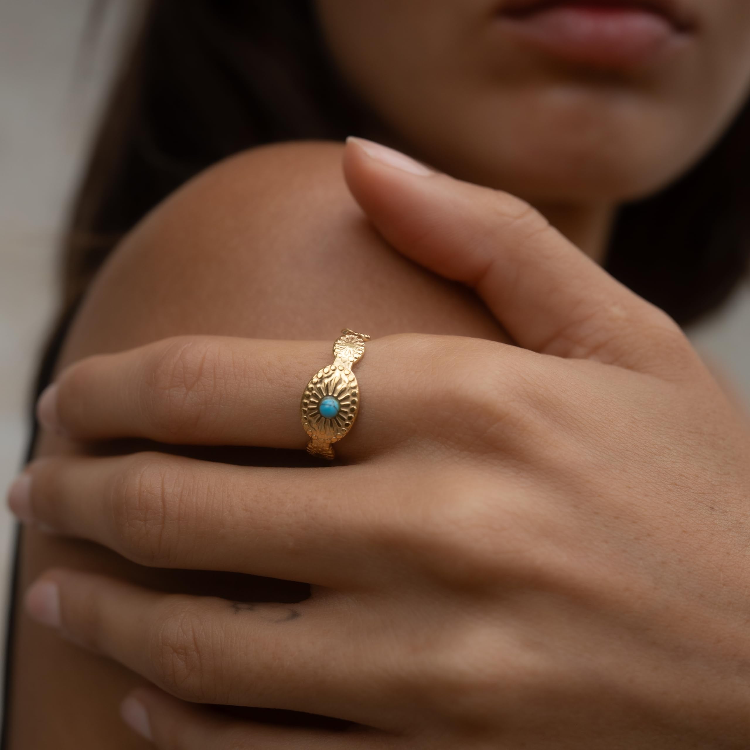 Made by Nami Boho Ring Gold Damen in Sonne Optik mit türkisem Stein aus Chirurgischem Edelstahl Größenverstellbar & Wasserfest Boho Schmuck Damen